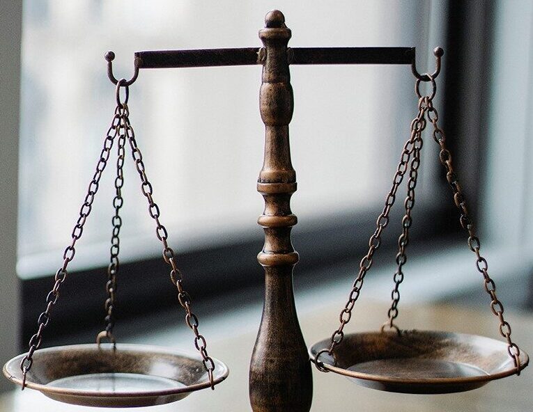 rechtbank weegschaal e1670250089834